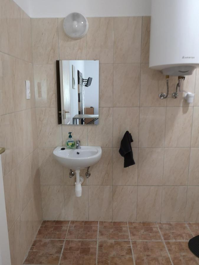 Vendégház Kalocsa Esterno foto