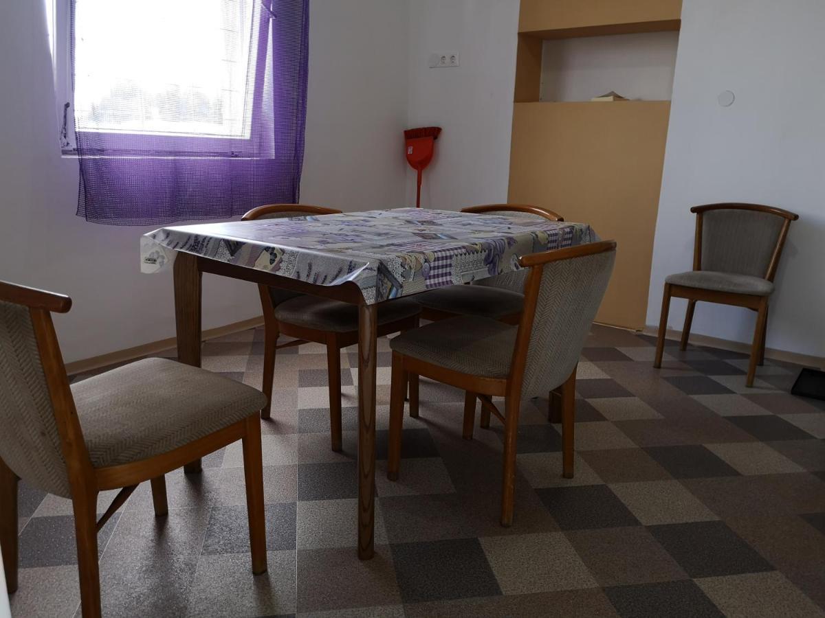 Vendégház Kalocsa Esterno foto