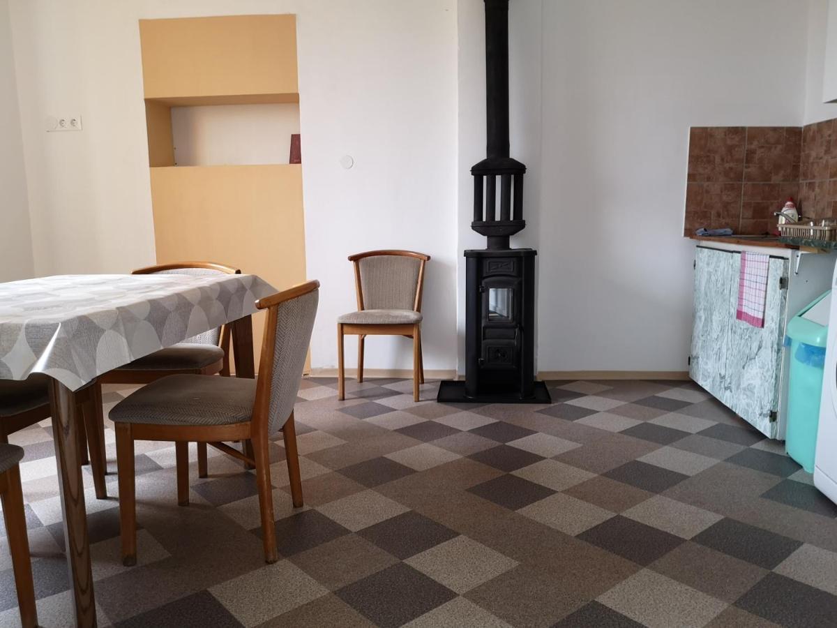 Vendégház Kalocsa Esterno foto